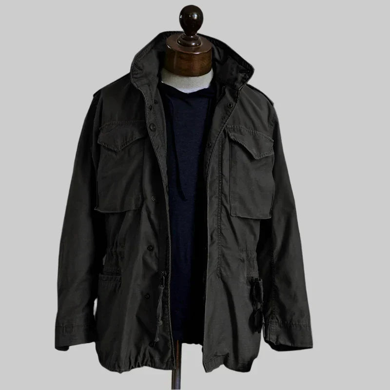 Chaquetas de estilo militar para hombres en diseño clásico de campo